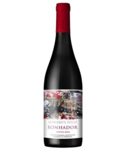 Garrafa do Howard's Folly Sonhador Tinto 2018, vinho português do Alentejo, blend de Alicante Bouschet, Syrah, Aragonês e Touriga Nacional, disponível na Winery Brasil.