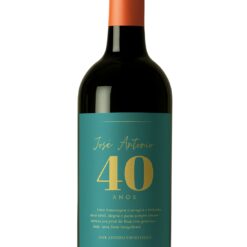 Garrafa de vinho com rótulo personalizado para presentear, disponível na Winery Brasil - a melhor opção para comprar vinhos personalizados em Teresina, Piauí.